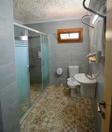 Hotel Ados 2*