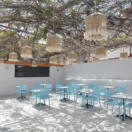 Ados Hotel Cesme