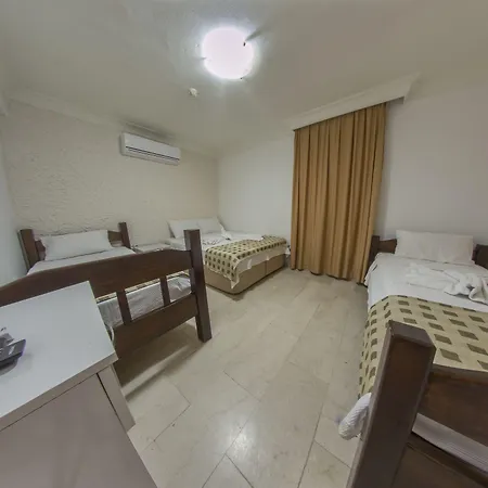 ホテル Ados Çeşme