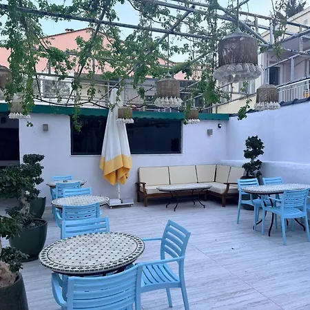 Hotel Ados