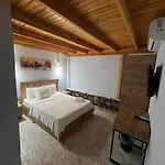 Ados Otel Çeşme