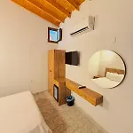 Otel Ados 2*