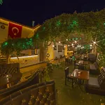 Ados Otel 2*