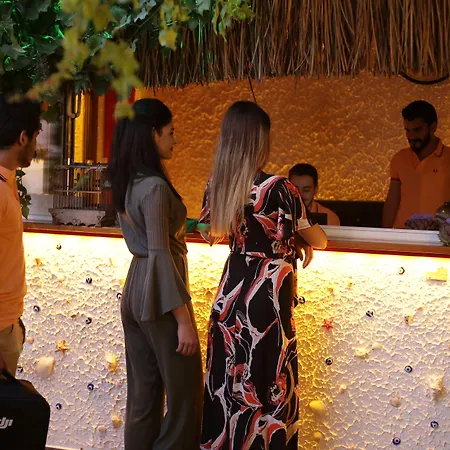 Hotel Ados