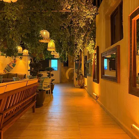 Hotel Ados 2*