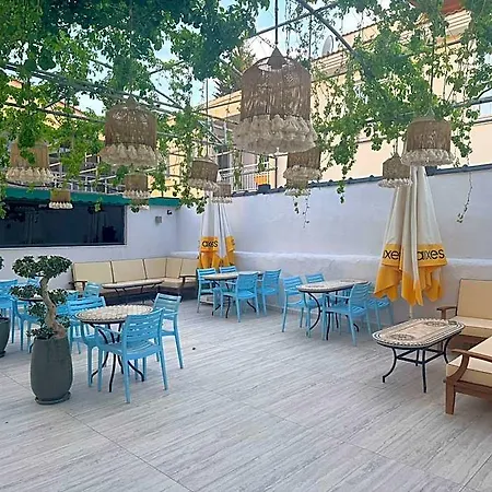 阿多斯酒店 酒店