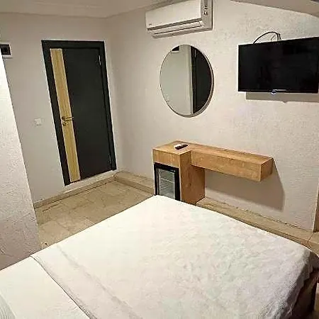 阿多斯酒店 酒店