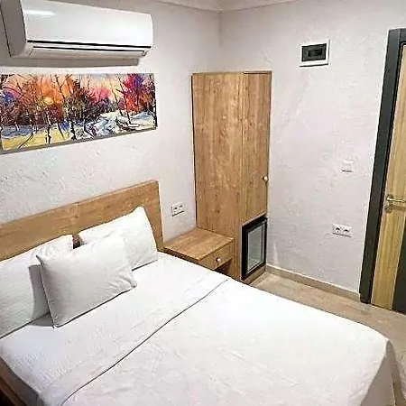 阿多斯酒店 酒店 2*